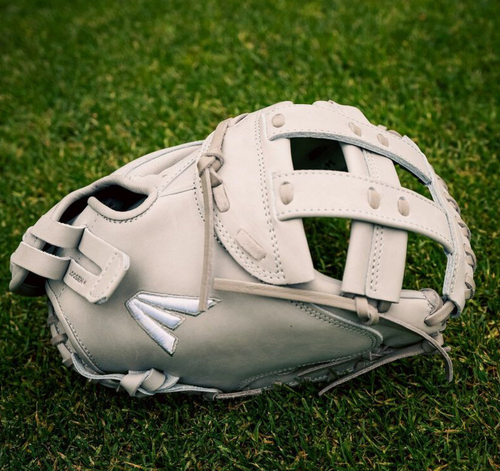 Easton Professional Fastpitch Softball Catcher's Mitt 34" PCFPCM34